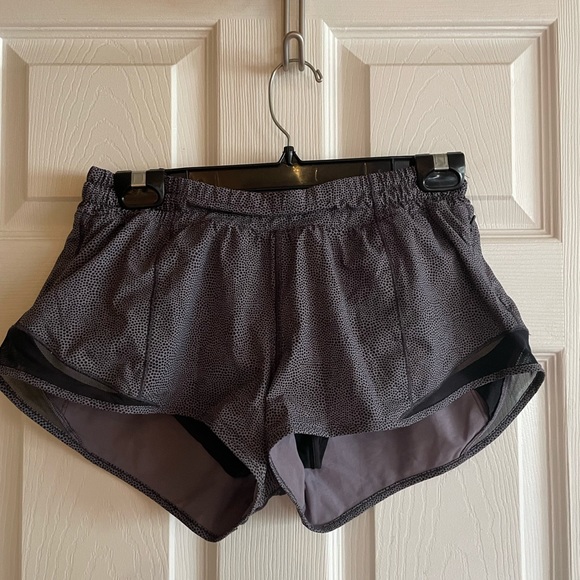 Lululemon purple patterned shorts - Picture 1 of 4